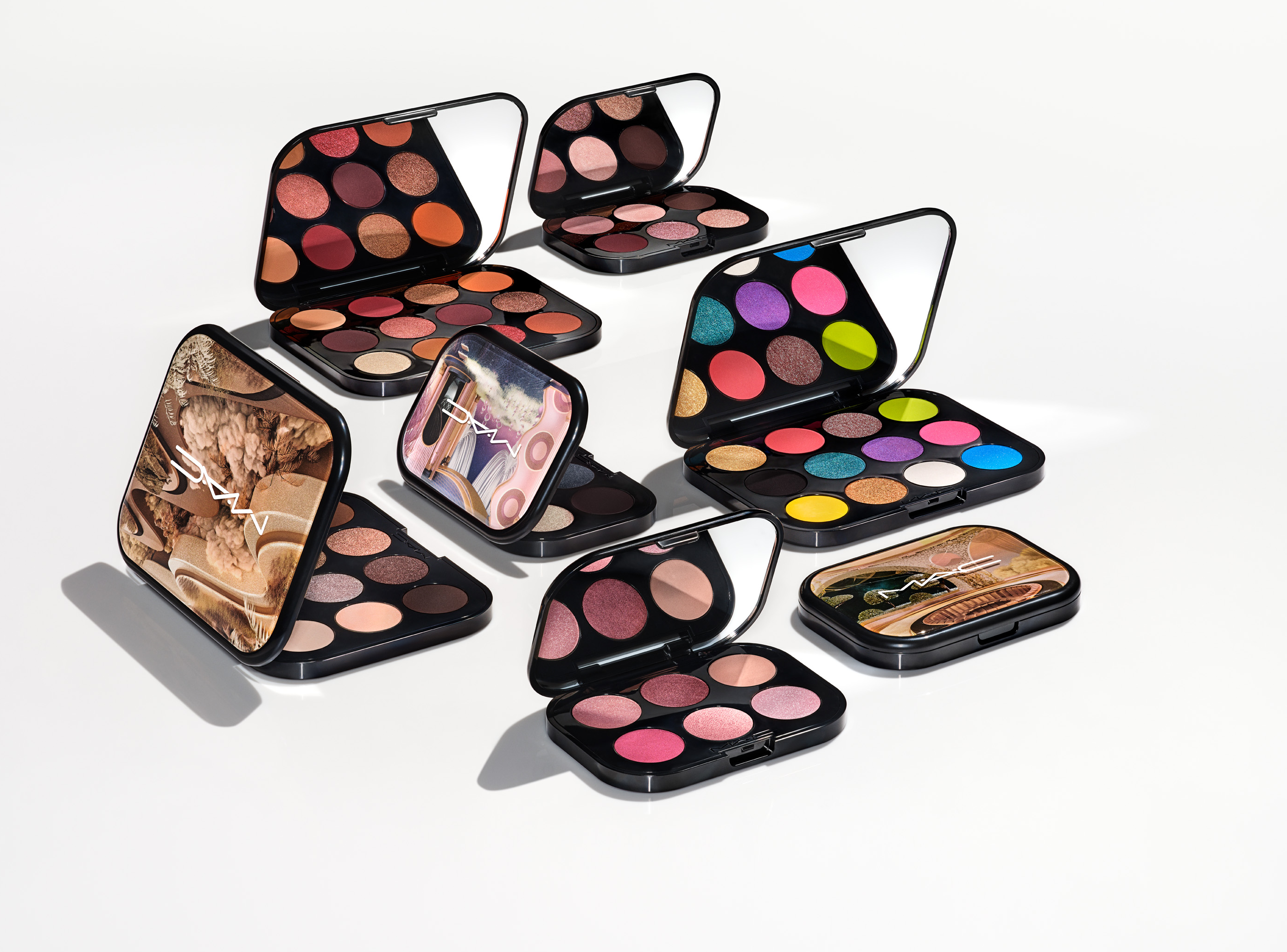 【コスメジャーナル】MAC　コネクト　イン　カラー　アイシャドウパレット