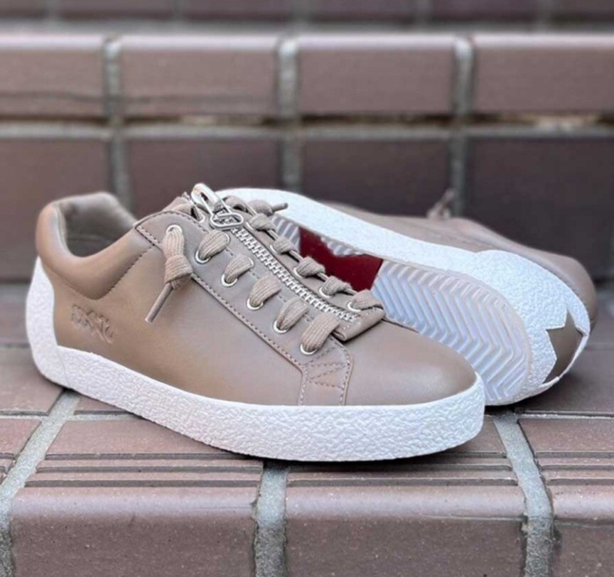 秋のおでかけスニーカー👟✨