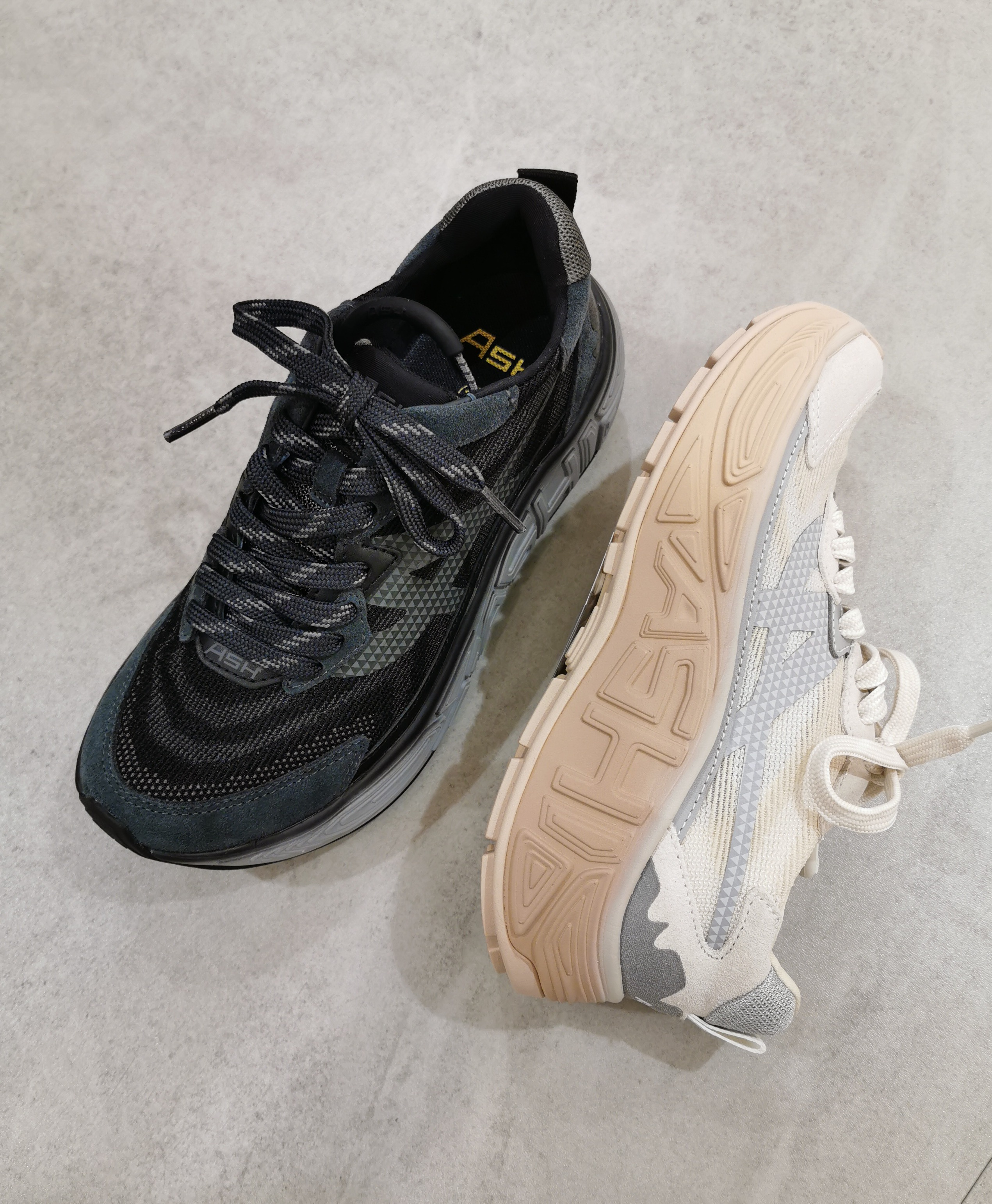 軽快に歩ける新作スニーカー