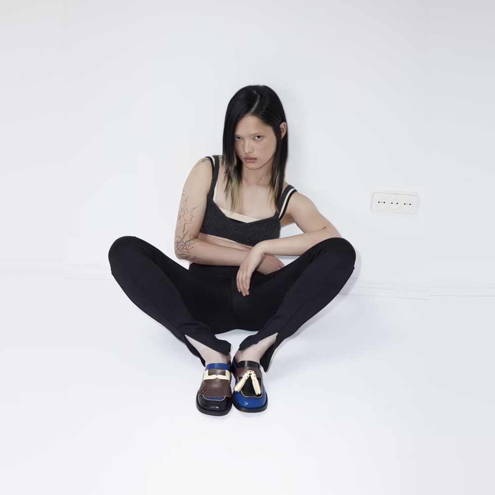 新作シューズ　DONNA 