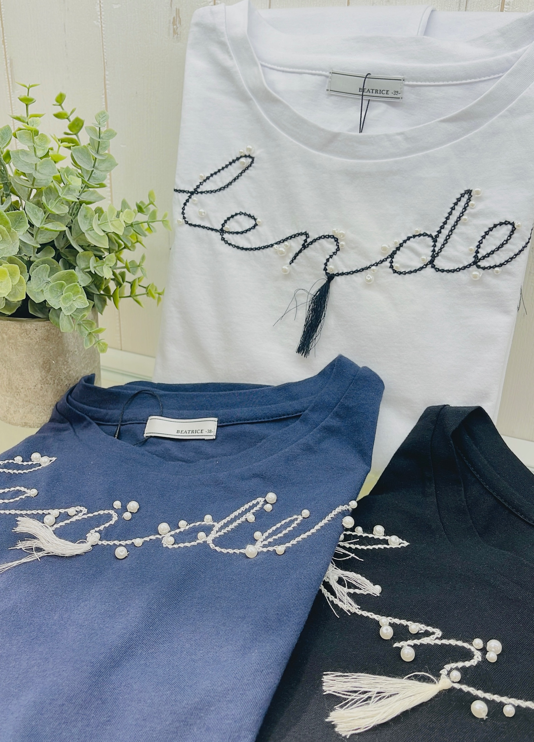 ファスサンファールより可愛いTシャツが入荷しています🌈