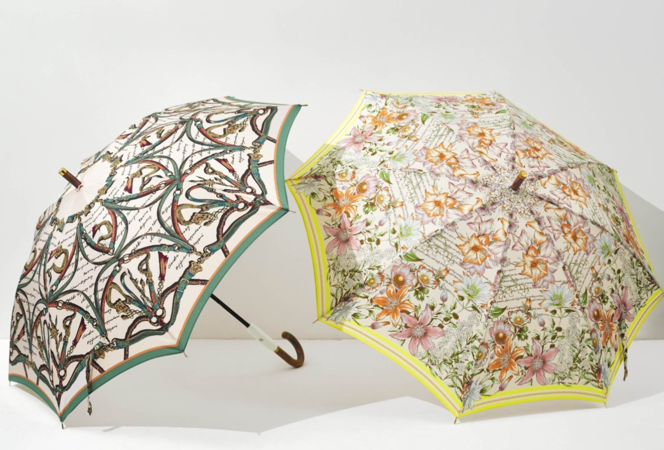 スタイリングに華を添える晴雨兼用傘
