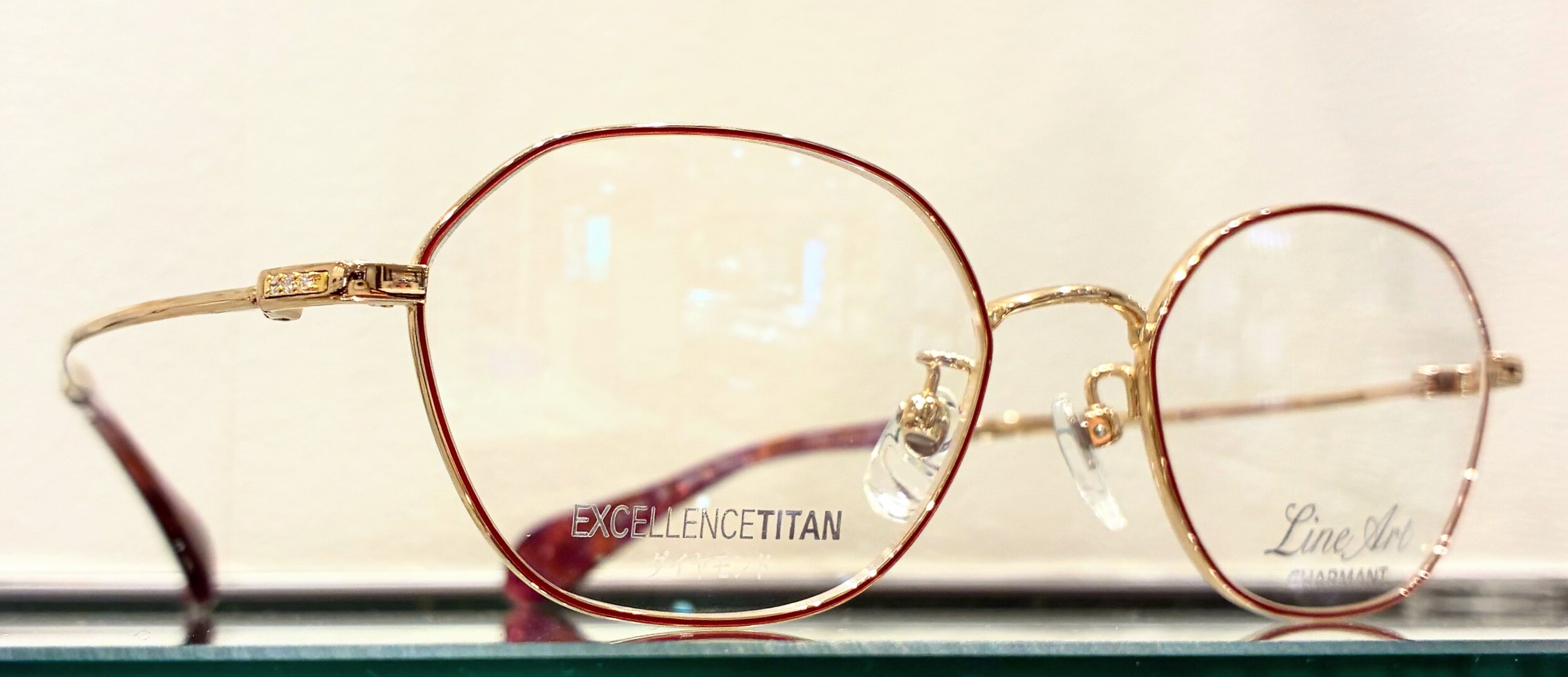 どんな時にも気分が上がる日本製ラグジュアリーメガネ