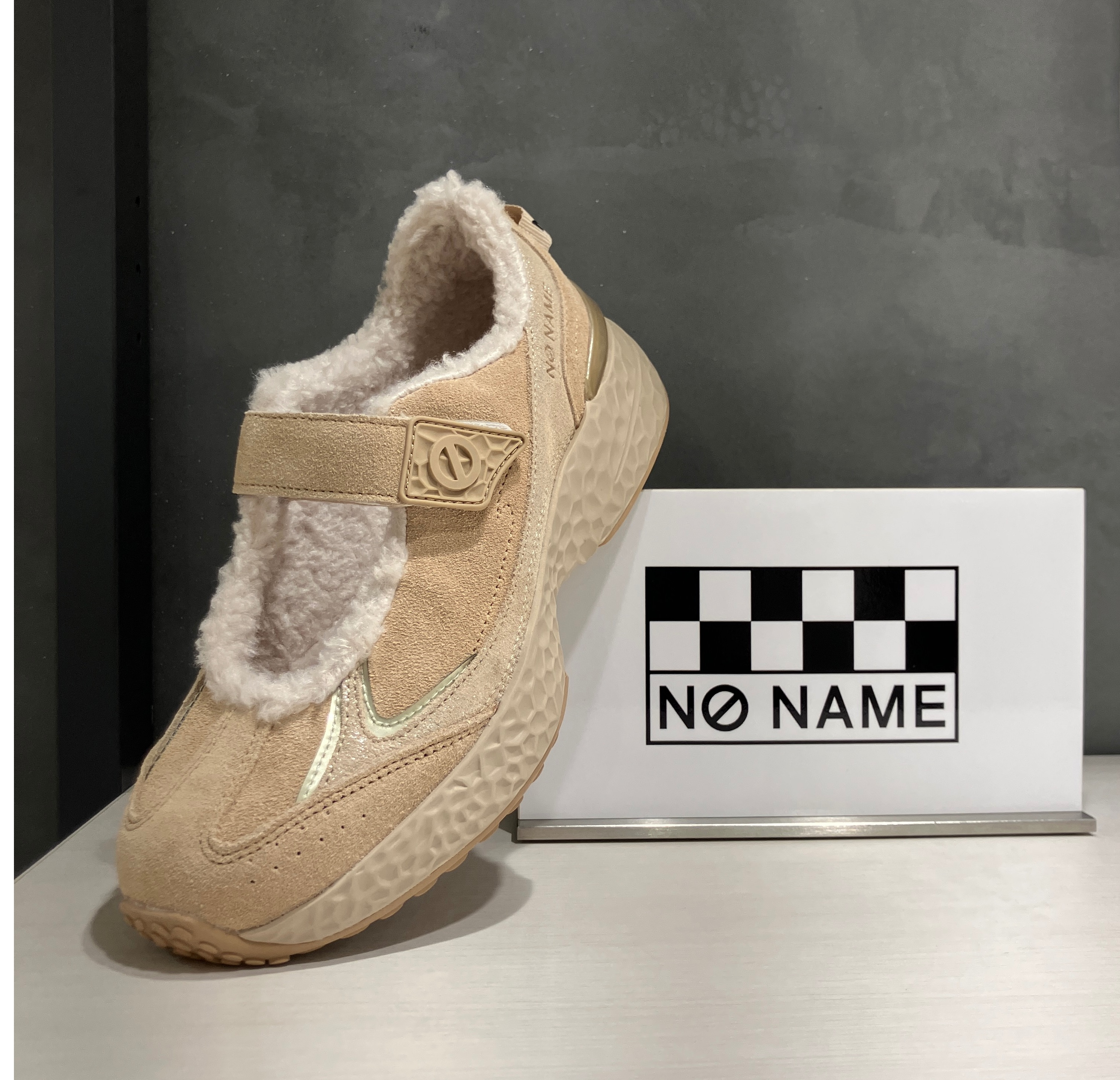 『 NO NAME 』秋冬新作スニーカー🍂