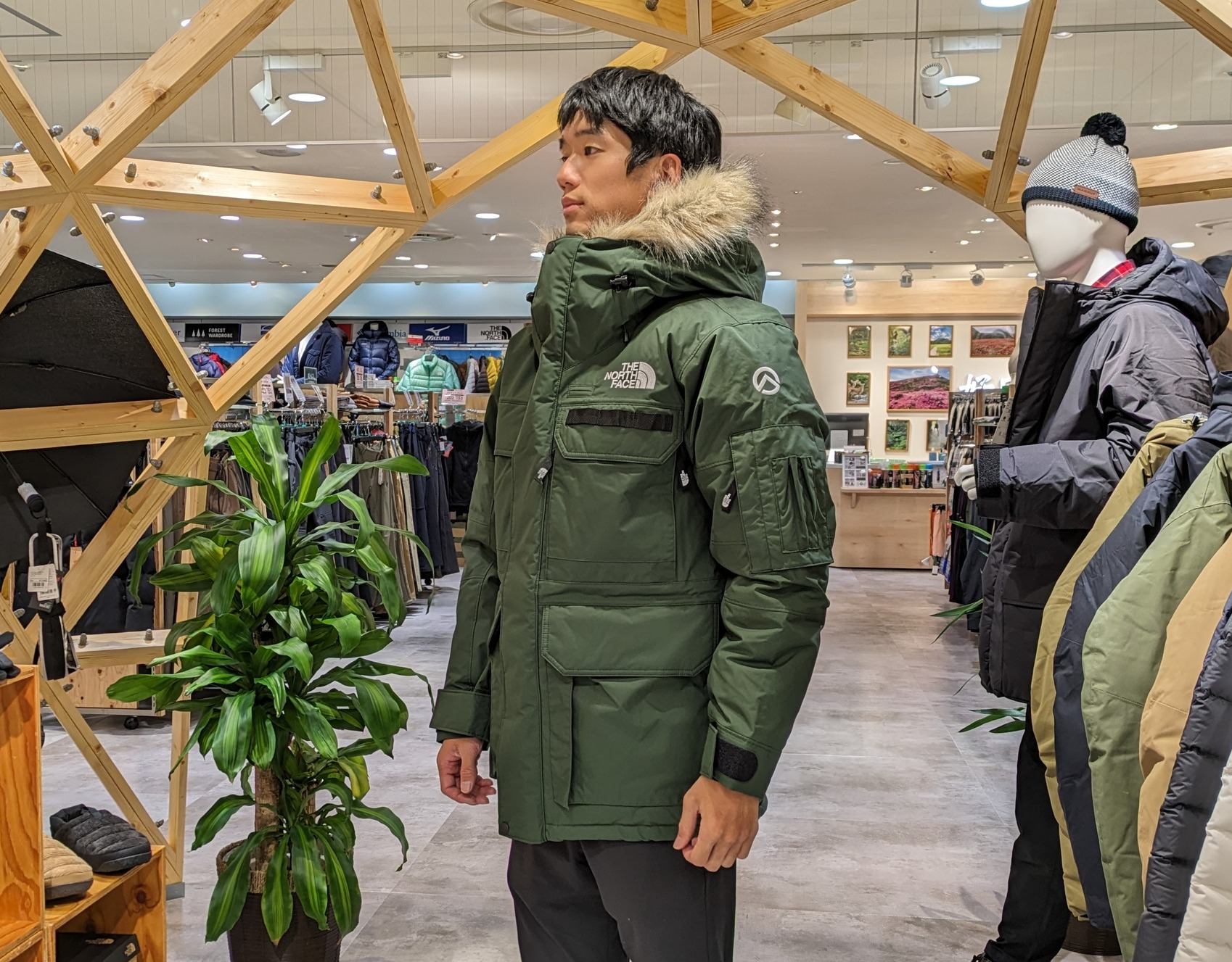最強のダウンパーカが満を持して入荷！