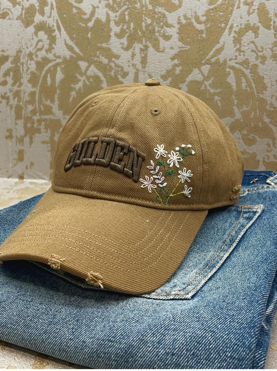 日常の装いをアートへFlower embroidery Golden Goose