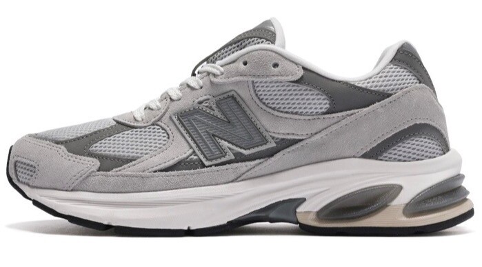 NEW BALANCE U2010 クラシックなデザインに上質なクッションのハイブリッドモデル