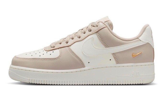 NIKE W AIR FORCE 1 '07 LOW CRSNT 大人気カラーがリストック!!お早めのご検討を!