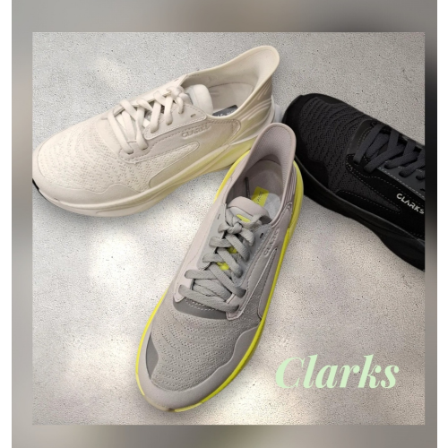 可愛いウォーキングシューズ☆クラークス