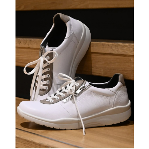 秋のスニーカーフェア✨