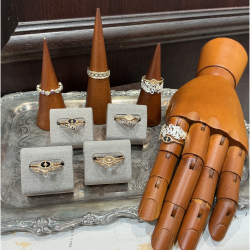 〈絶賛予約受付中！〉冬の限定シリーズ　リング•時計のご紹介