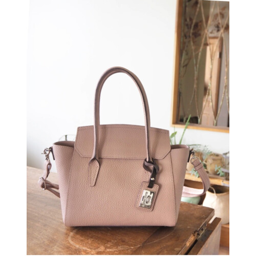 【PELLE BORSA】👜👛ちょっと小ぶりの2WAYハンドバッグ♪新色はスモーキーピンク
