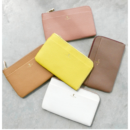 【PELLE BORSA】👜👛NEW！通帳やパスポートもすっぽり入る♪レザーのマルチケース