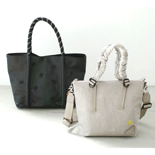 【PELLE BORSA】👜👛　new！POPでカジュアルなトートバッグ♪どちらがお好き？