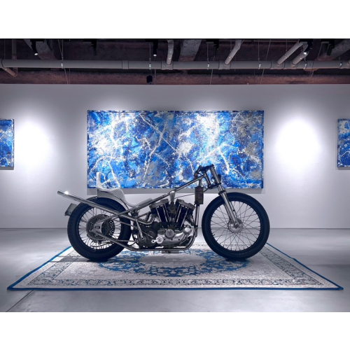 【書道家・山口芳水×鉄の塊＝ハーレーダビッドソン】新進気鋭のバイクアートが大丸福岡天神店に初出展します。