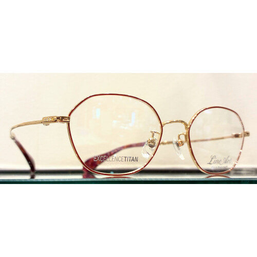 どんな時にも気分が上がる日本製ラグジュアリーメガネ