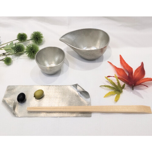 能作の錫の器で、美味しくお酒をいただく❣