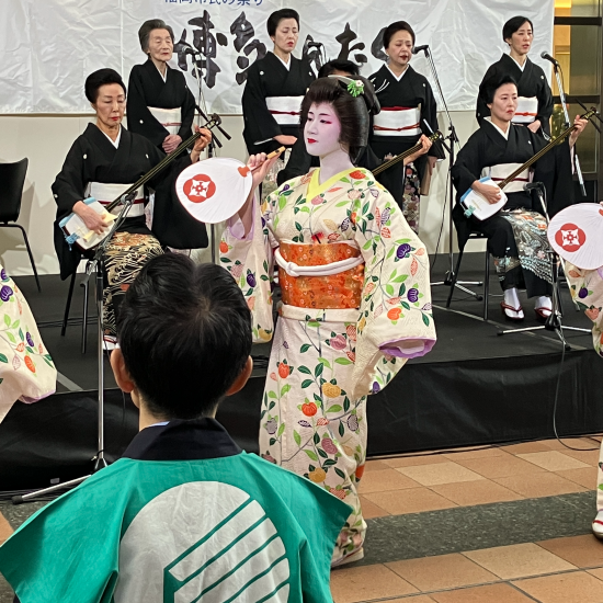 博多大丸にどんたく隊の皆さまが表敬訪問にお越しくださいました