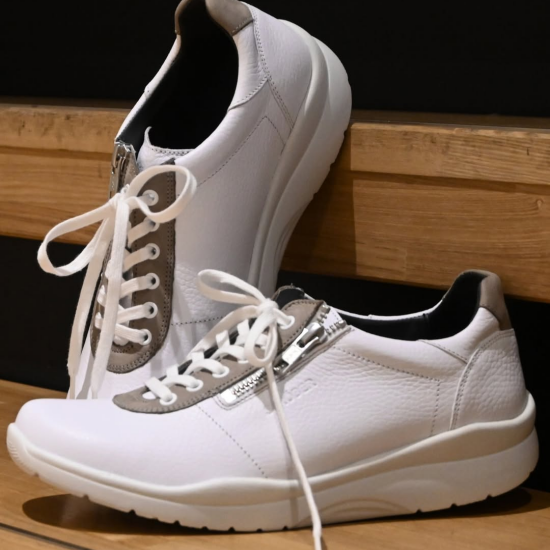 秋のスニーカーフェア✨