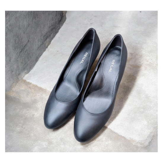 晴雨兼用ブラックパンプス☆リーガル