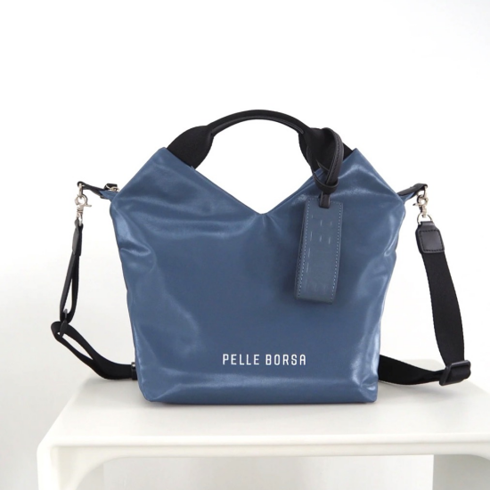 【PELLE BORSA】👜👛大人気の2WAYハンドバッグにネイビーが仲間入りです♪