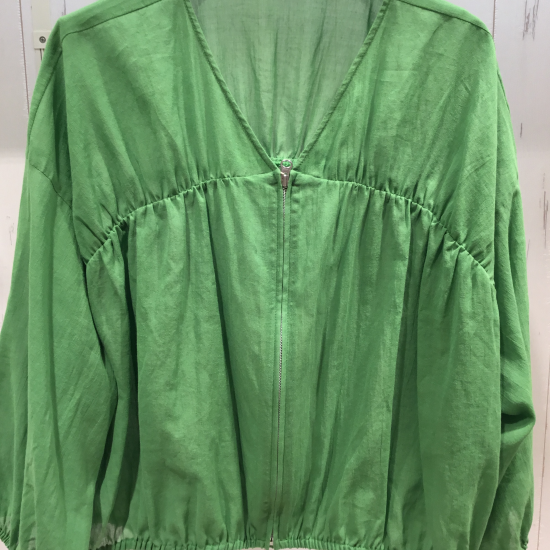 夏に向けて❣️涼し気なジャケットが入荷しました✨