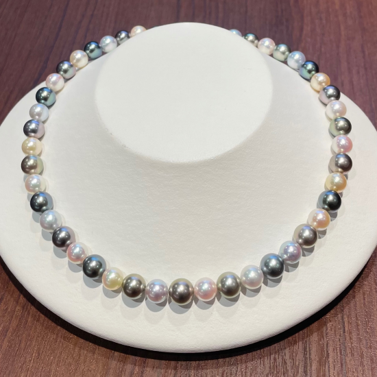 マルチカラーネックレスのご紹介✨