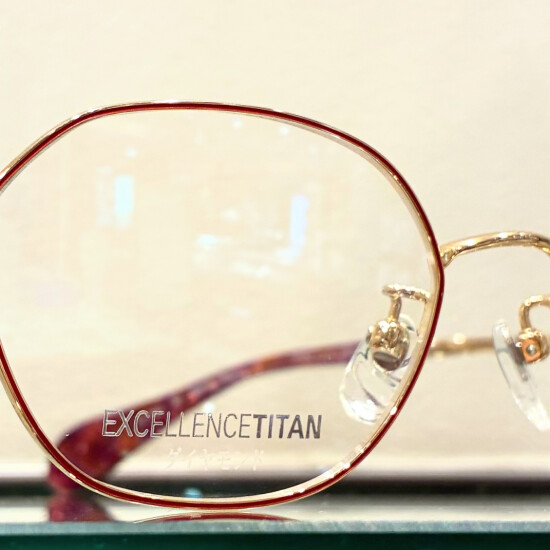 どんな時にも気分が上がる日本製ラグジュアリーメガネ