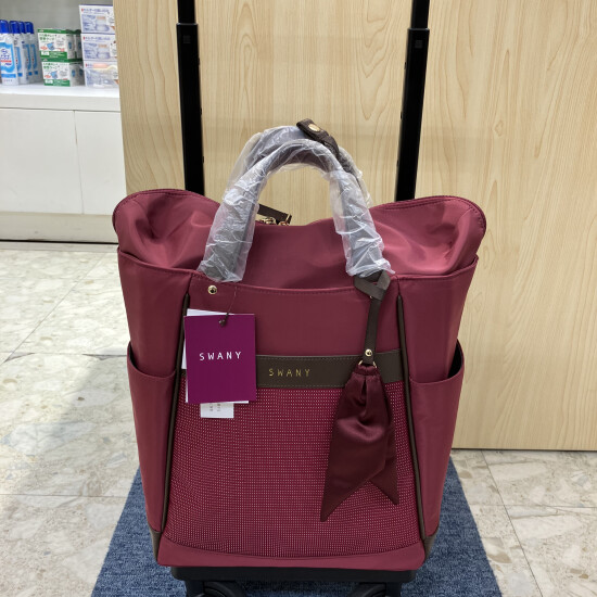 スワニーからスカーフの様なチャームが魅力の新作登場‼