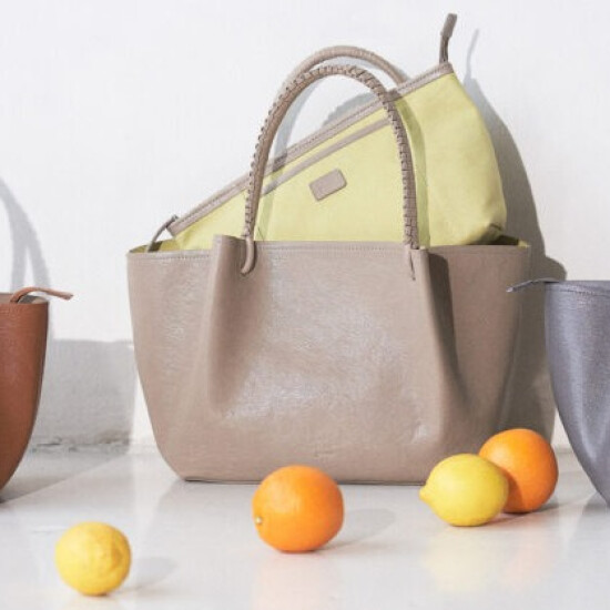 華やかに。春のトートバッグ　ヴィーテ登場　