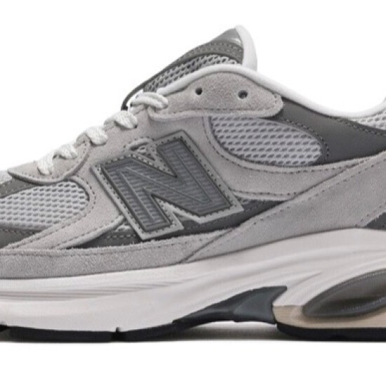 NEW BALANCE U2010 クラシックなデザインに上質なクッションのハイブリッドモデル